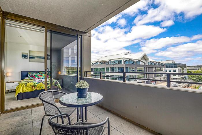 Executive Apartment Near Parliament House