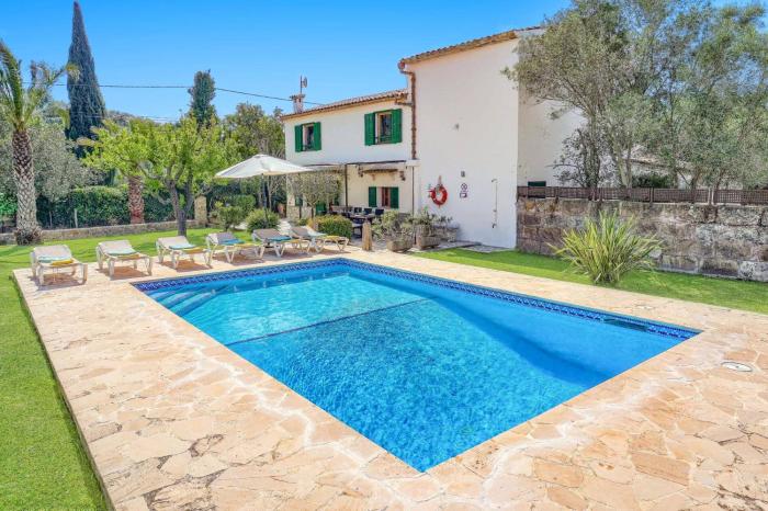 Villa Can Seguinot by Villa Plus