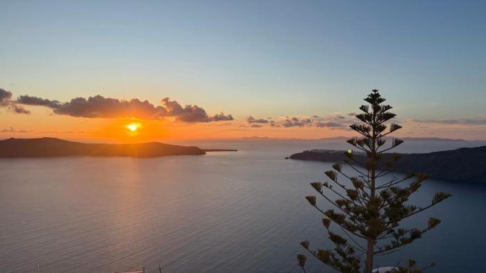 Santorini Theasis Suites