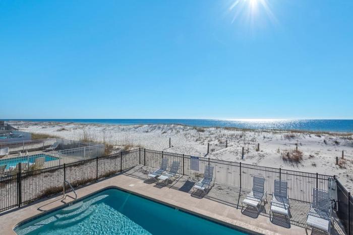 Spacious Oceanfront Beach House 5BR Sleeps 12