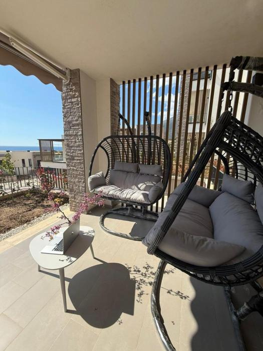 Everbright Seaside Serenity