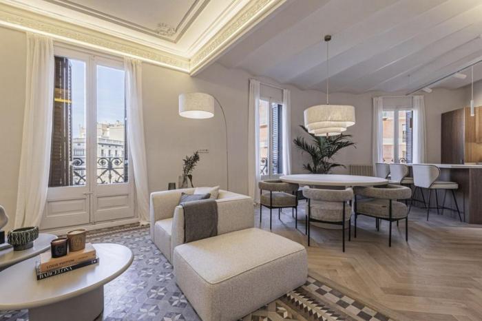 Luxurious 3-Bedroom Apartment in Barcelona with Central Amenities