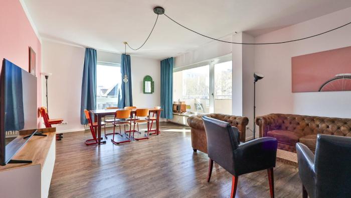 Spacious Flat 2nd Floor near station
