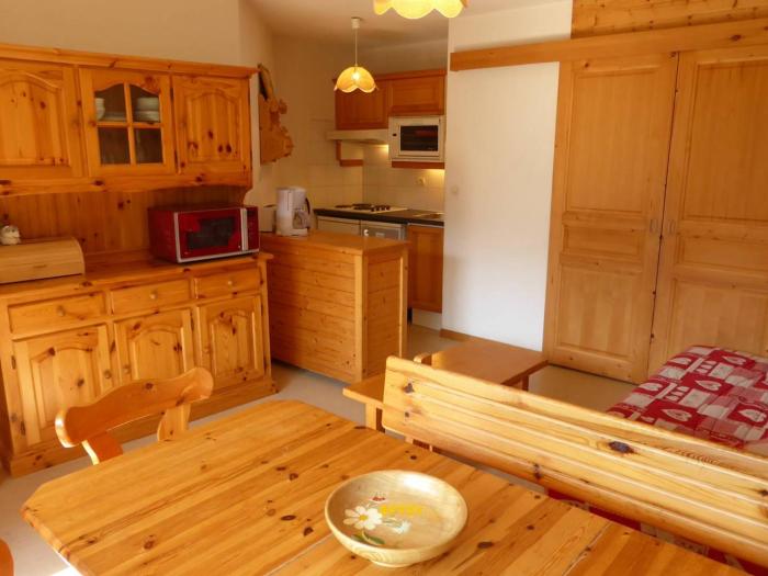 Charmant T2 de 40m² pour 7 pers. à Arêches, terrasse, proche pistes et commerces, classé 2 étoiles - FR-1-342-188