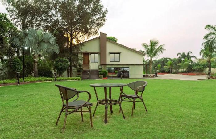 Luxuries Villa along with lake view & indoor pool