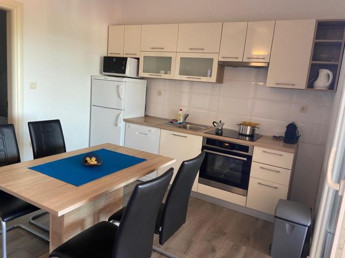 Apartment in Punat with sea view, terrace, air conditioning, WiFi 4534-4