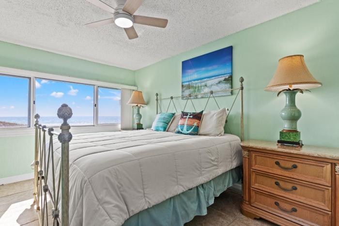 A-110, Pinnacle Port