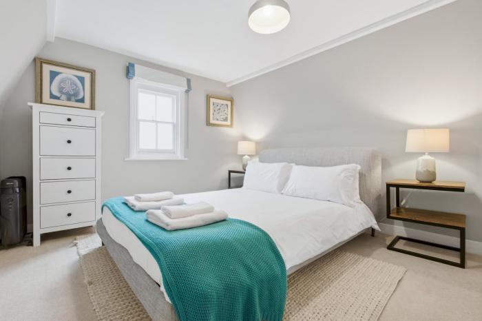 High Street Apartment - Pass the Keys