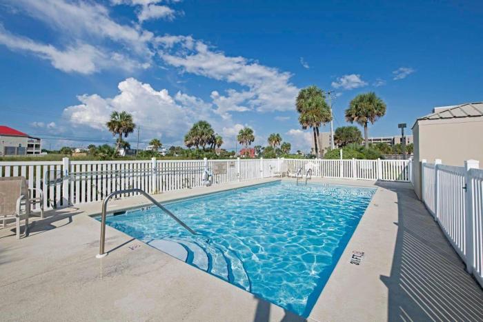 Emerald Towers West 2003 - Beachfront Blessings