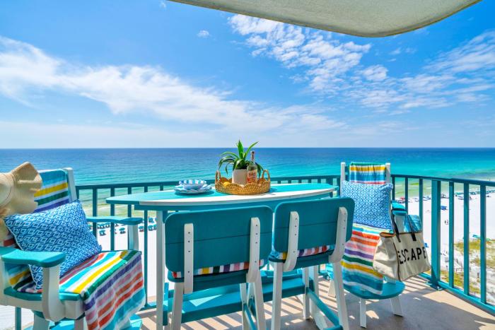 Jade East 1030 - Jade By The Sea