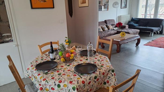 Le Sadi Carnot Valence 26000 - 4 CHB - 2 SDB - 2-8 personnes