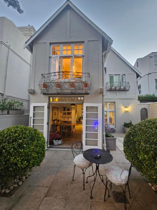 Cherry Tree House, Newlands