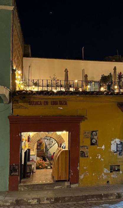 Un hotel en un café