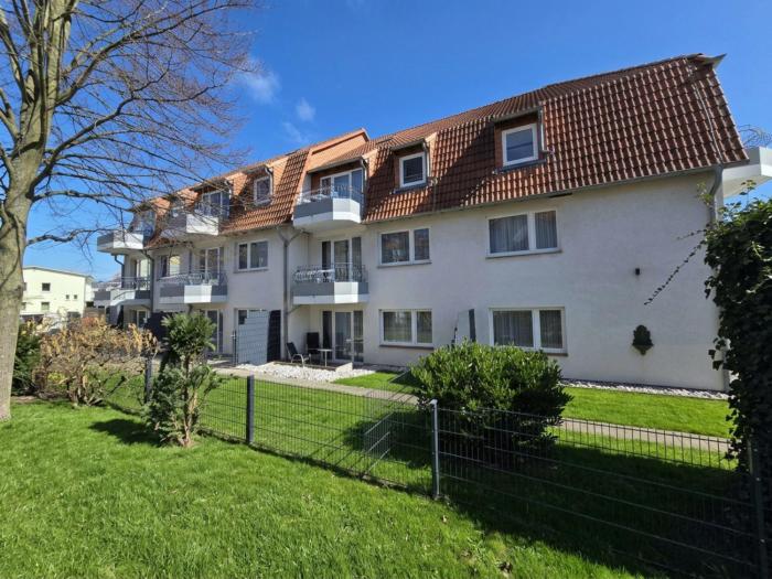 Ostsee Ferienwohnung für 5 Personen - fußläufig zum Strand "Kajüte 9" mit Balkon Apartmenthaus-Usedom Familie Stopp