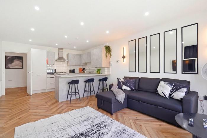 Stunning 2BR - Sleeps 8 - Save on Long Stays