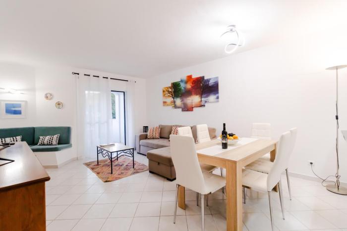 Acolhedor Apt T2 , Balaia Golf Village a 800 da Praia