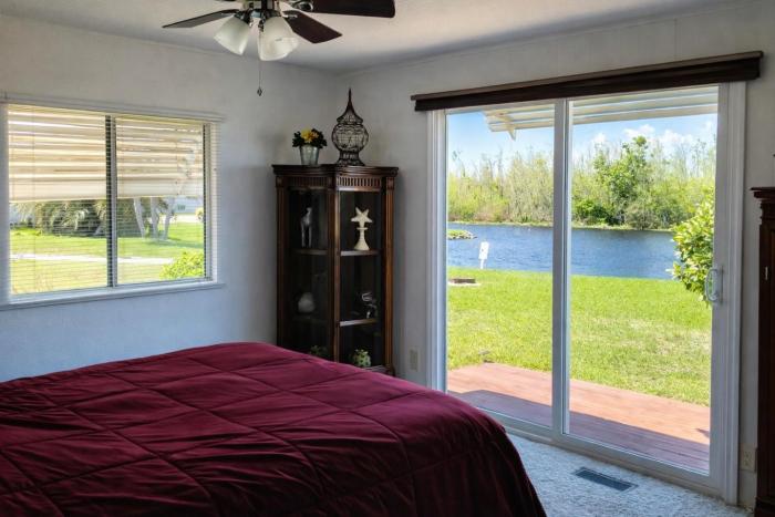 Lakefront Retreat • Patio + Grill • Pet Friendly