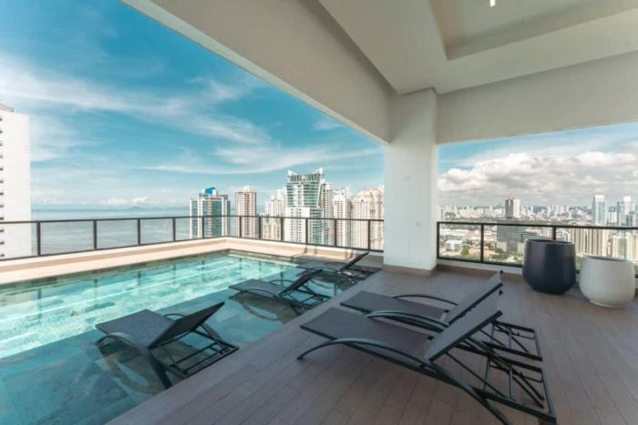 Fully Furnished Studio with Park View in Panama U601