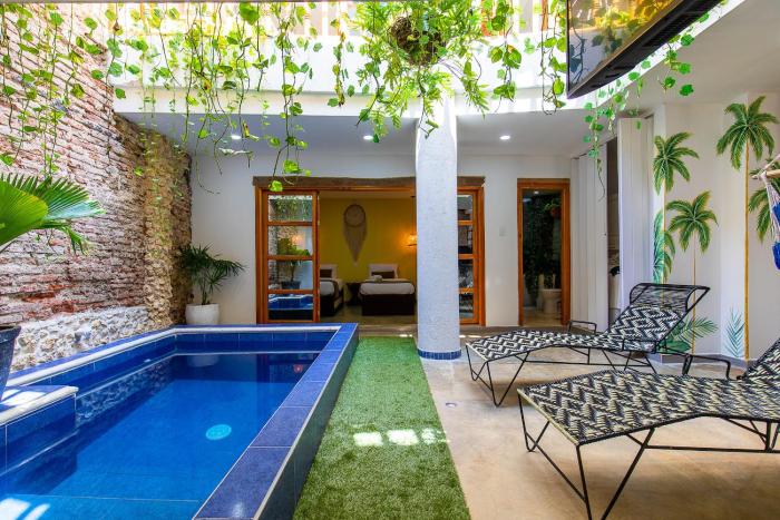 House with Private Pool & Rooftop