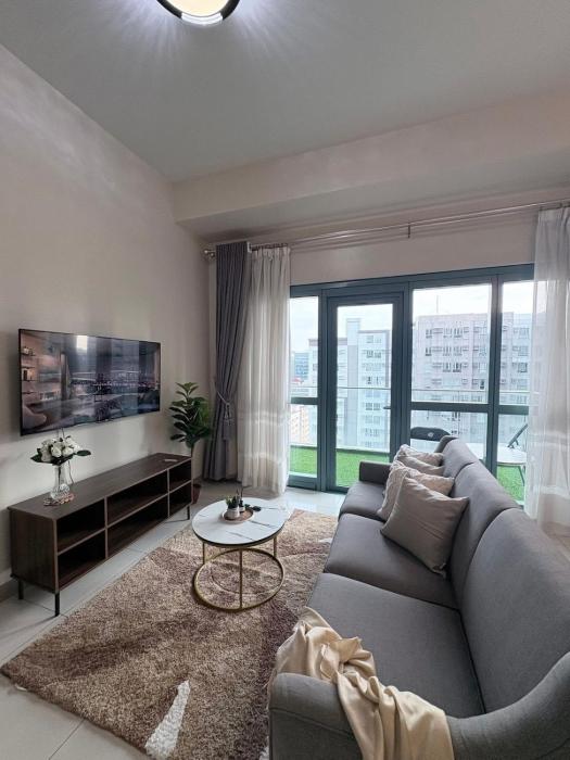 Modern Spacious 2BR in BGC with Direct Mall Access