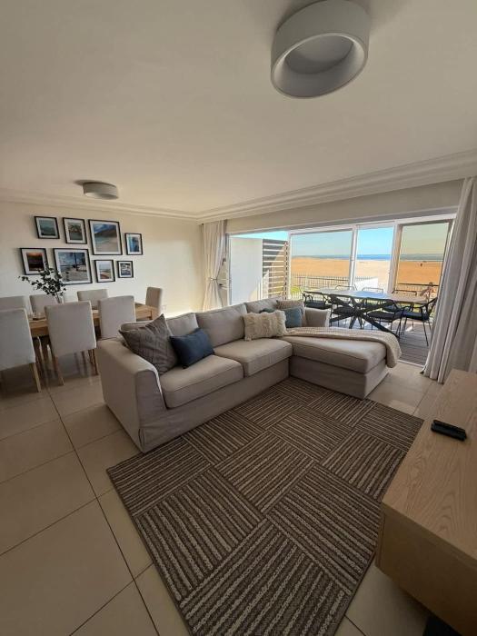 La Dolce Vita Seaside Villa