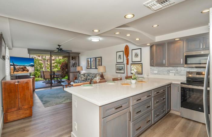 Kamaole Sands 6-101 Completely Renovated Garden ViewCourt Central AC