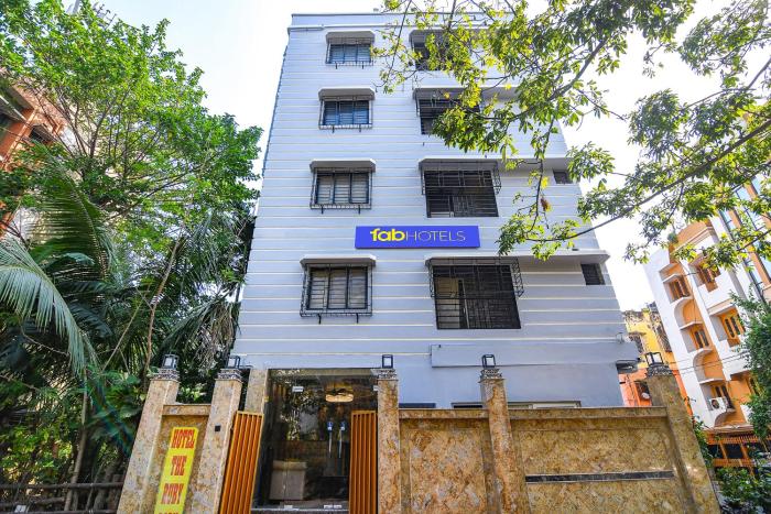 FabHotel The Ruby Park