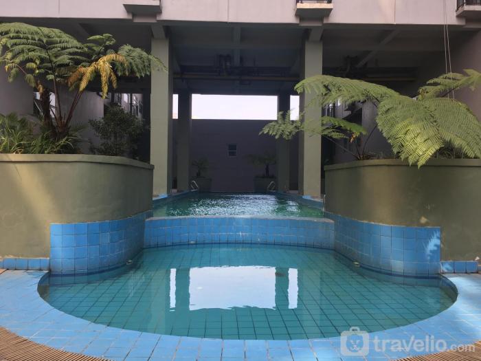 Artsy Private Studio Room at Grand Asia Afrika Bandung Apartment By Travelio