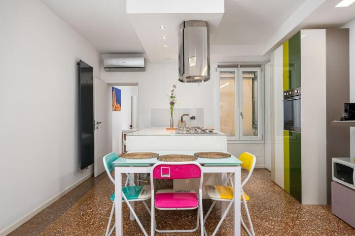 2min dalle Due Torri, Appartamento con 2 Camere e 2 Bagni