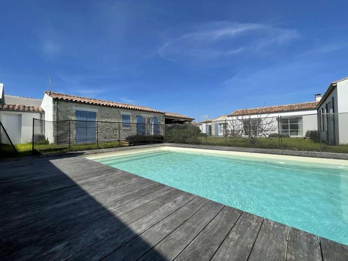 Villa spacieuse avec piscine à Saint Denis dOléron - 10 personnes SDO000-081