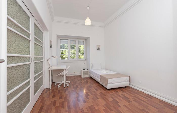 HOUZE Spacious 9 bedroom flat in Central Lisbon