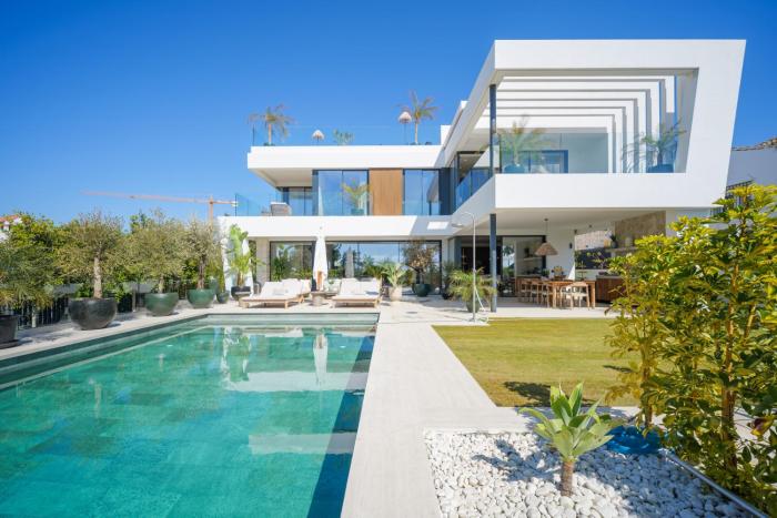 Marbesa Beachside Lux