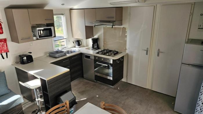 MH T14 entre pins et océan 2 chambres et 2 salles de bain dans camping 4 étoiles