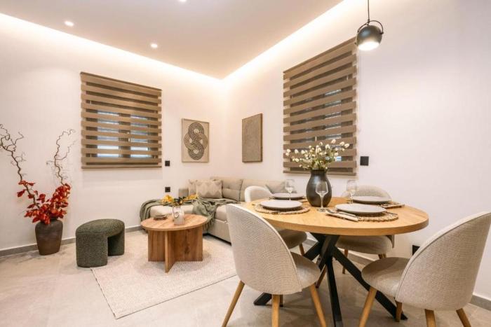 Alavastros City Center Mini