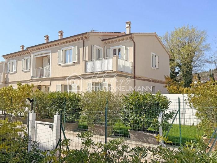 883 - Appartamento trilocale a SIROLO ben arredato con ARIA CONDIZIONATA - SPIAGGIA WHITE BEACH CLUB OMAGGIO dal lun al ven FINO AL 02-08
