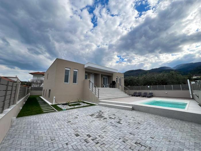 MARRONI RETREAT - Pool - Spa - Gym