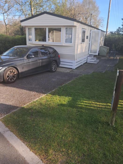 J1, Oakdene forest park