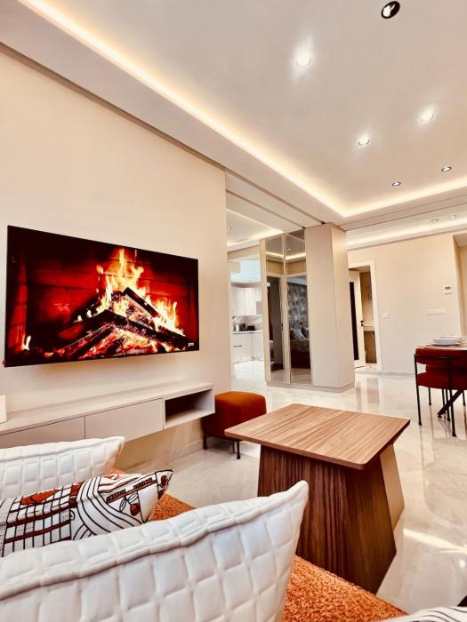 Coastal Escape, Pool, Parking, Secure Residence