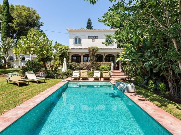 Villa Sophora - 5 Minutes from Puerto Banus