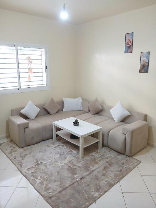 Elegant well equipped apartment close to the sea