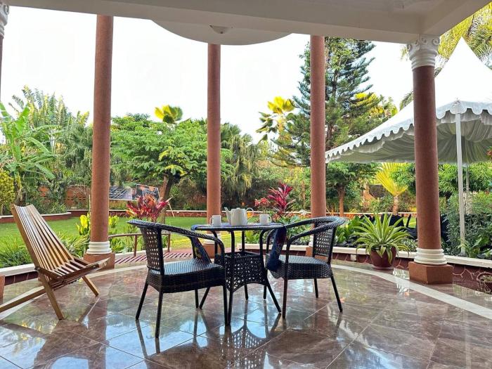 Kilimanjaro Pazuri, a boutique African Villa