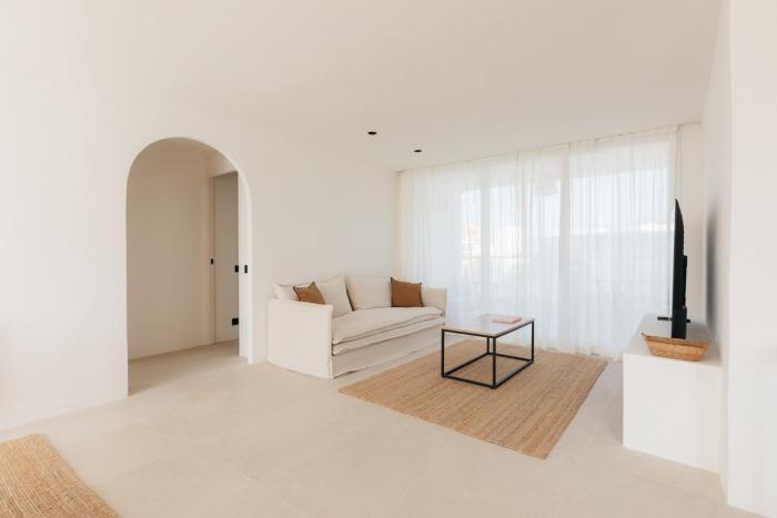 Luxury Seafront New Design & Private Terrace