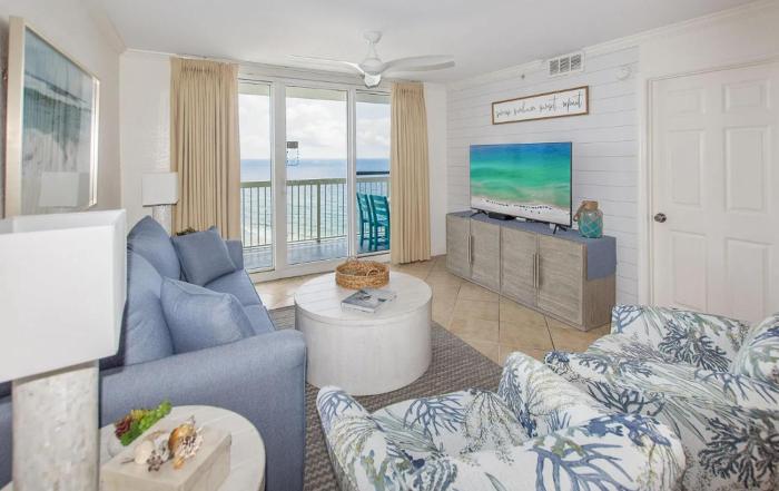 Pelican Beach Resort 1912