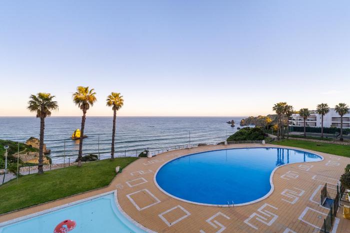 Renovated 2BR Apt in Lagos with Pool & Garage by Soulplaces