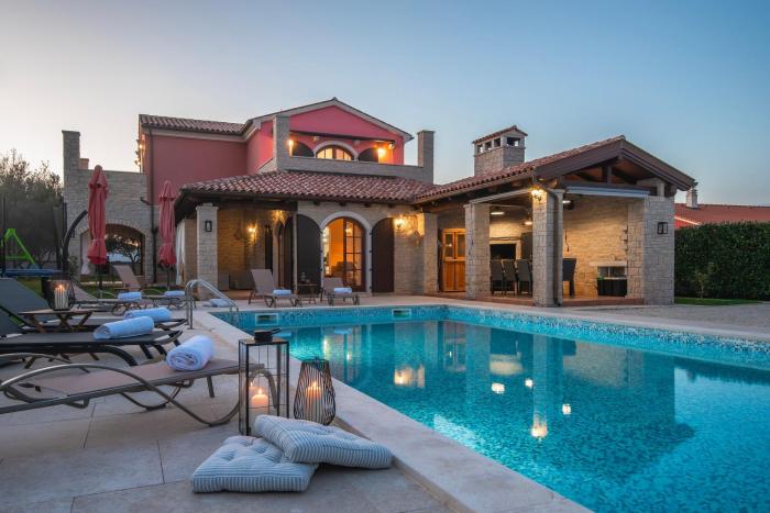 Sun-kissed Villa in Rebići