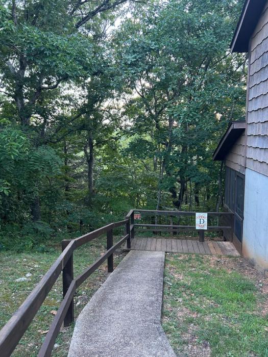 Cabin Hilltop D on Meramec River
