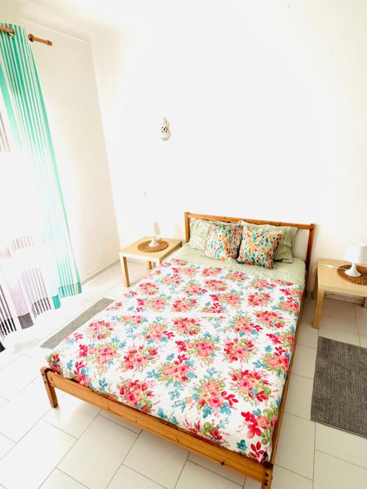 Spacious and sunny beach apartament