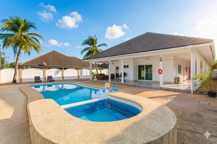 D2 Private Pool Villa Snooker Family & Friends