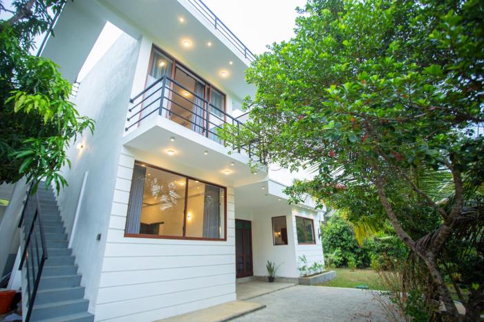 Villa Tharu