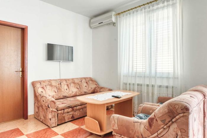 Apartment Vesna 1 with terrace